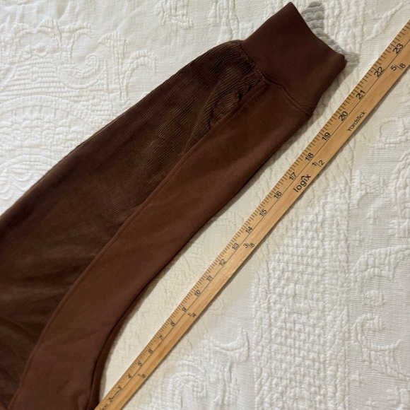 NWOT Nike Air Brown Corduroy & Fleece Sweater Pullover Turtleneck Size Small - Picture 10 of 11
